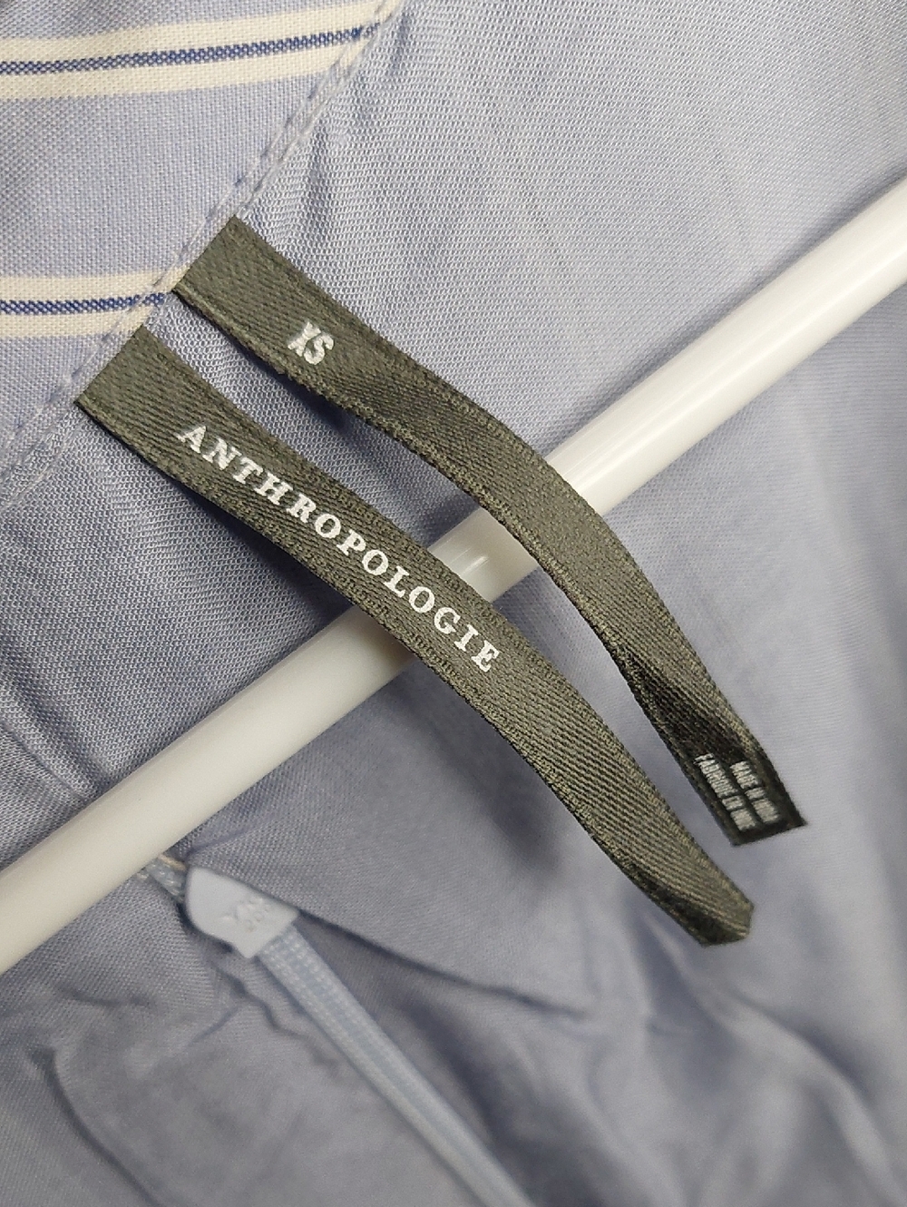 Anthropologie Short-Sleeve V-Neck Pleated Blue White Stripe Midi Dress Sz XS - Picture 12 of 17